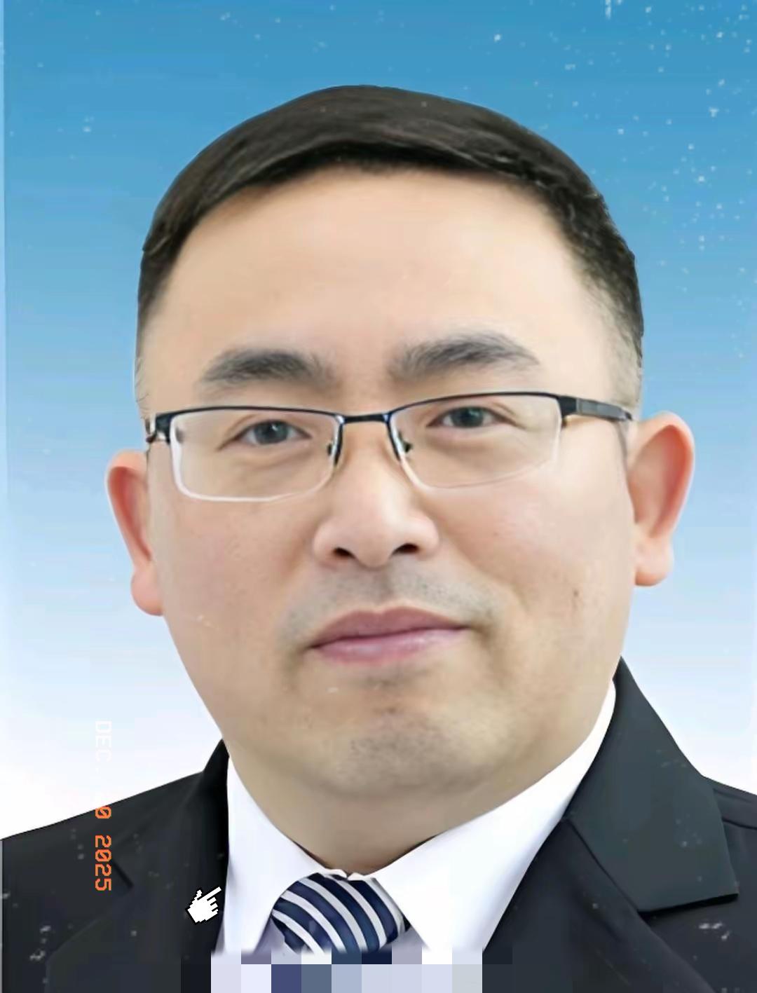 这瓜真是越吃越惊心，网友这波“破案”能力太绝了！原来2001年把那幅《江南春》