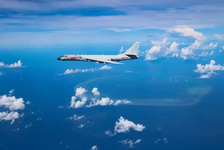 中国通告全球!10月26日,中国军方通告全球:东部战区空军多支编队赴台岛周边训