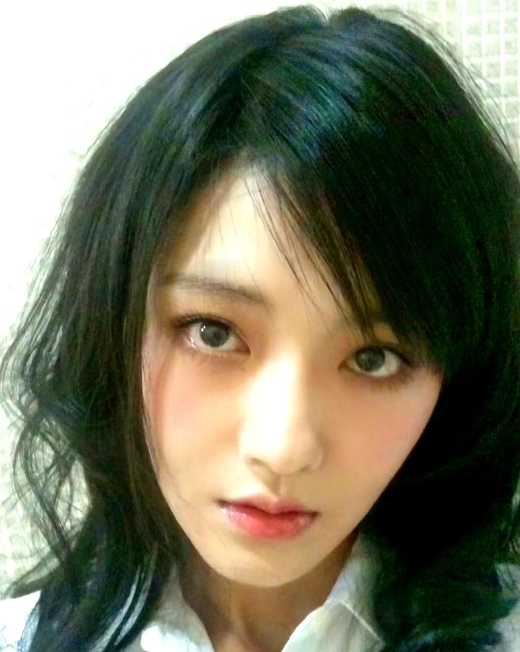 “大S那张被全网疯传的古早截图，居然是她23岁最后一天拍的？”我把...