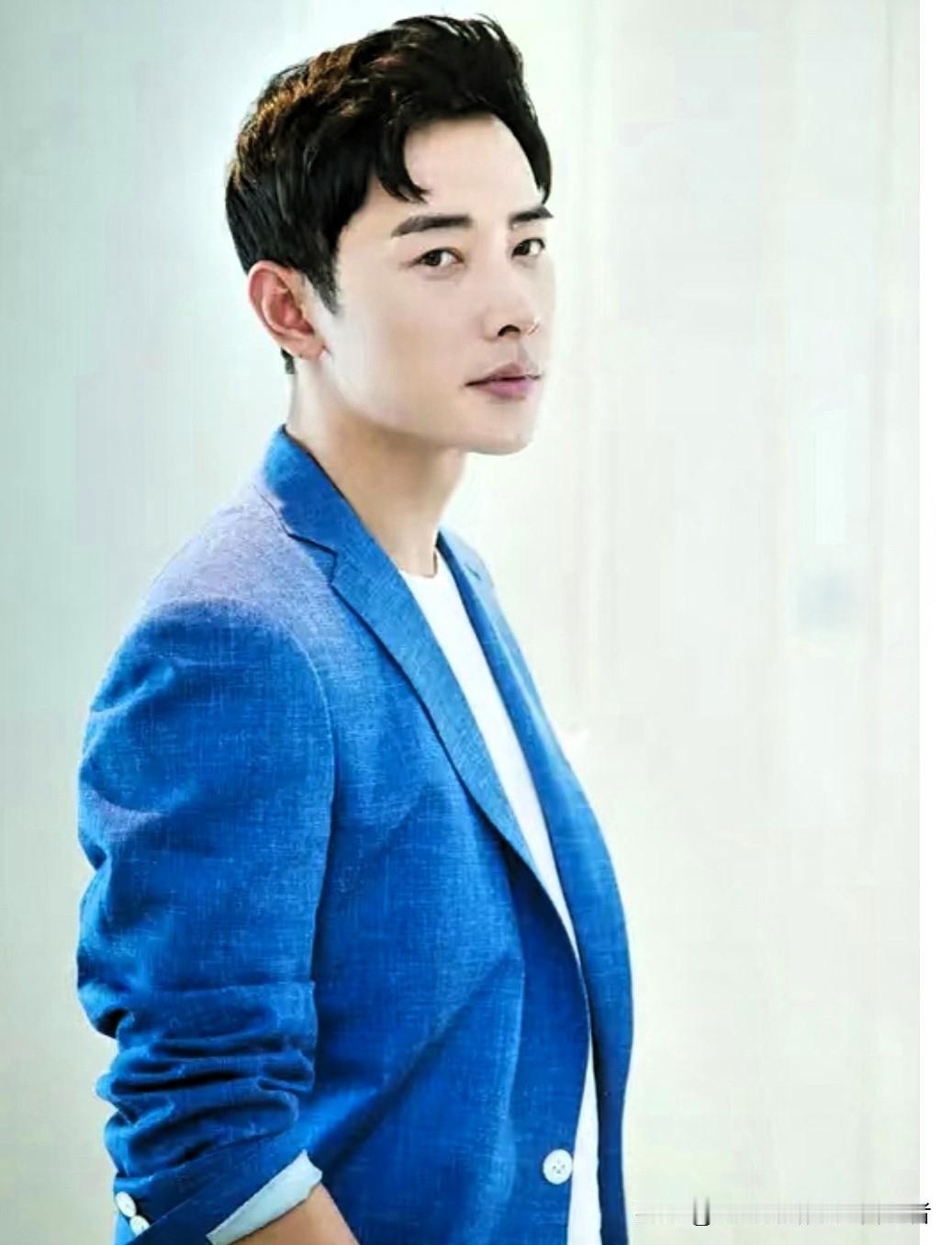 谁说事业和家庭不能两全？罗晋用十年时光证明：真正的成功，从不是缺席家人的成长。