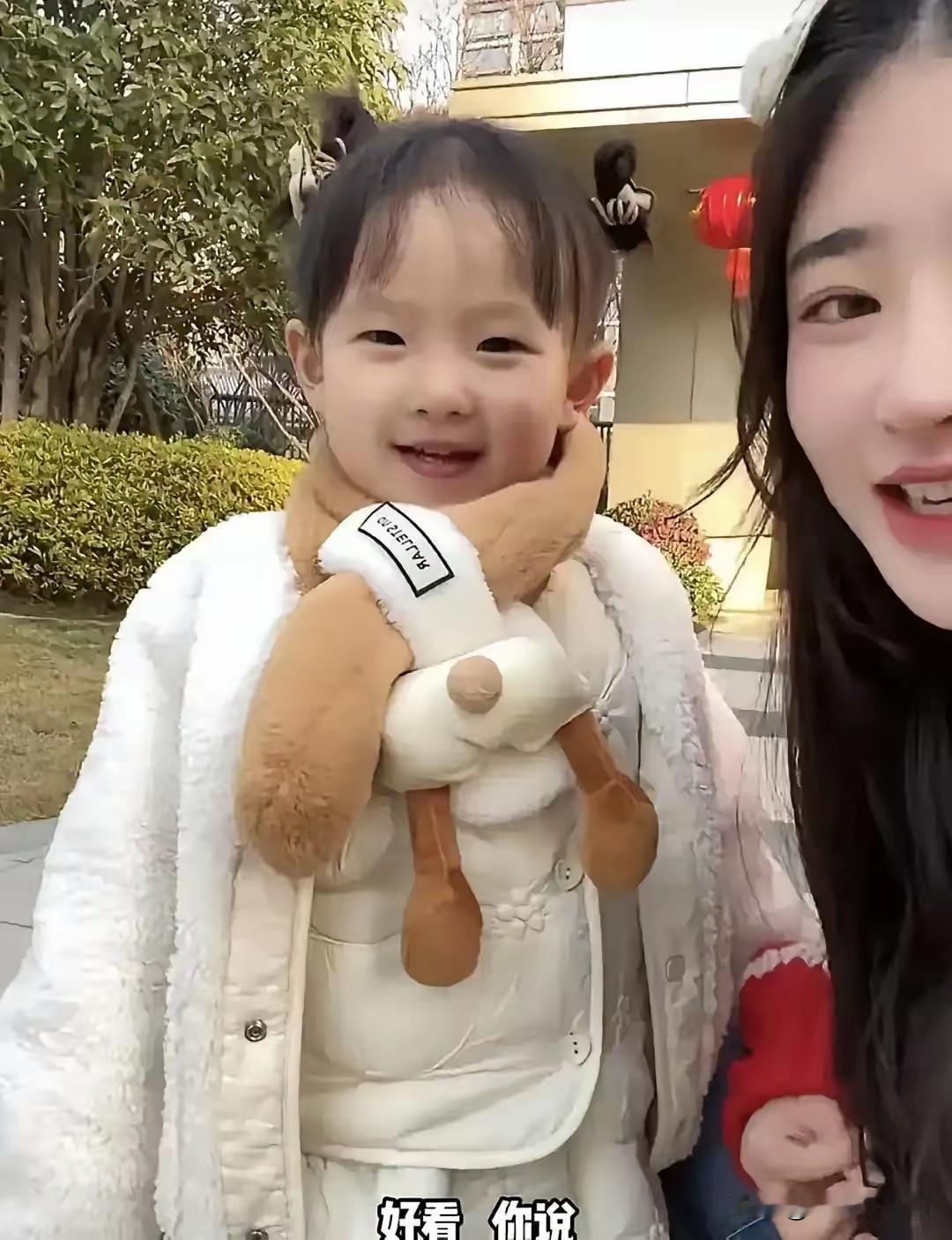 网红黄一鸣说闪闪被巴黎童装周点名邀请，下个月20号要去法国。自己心里十分的开心，