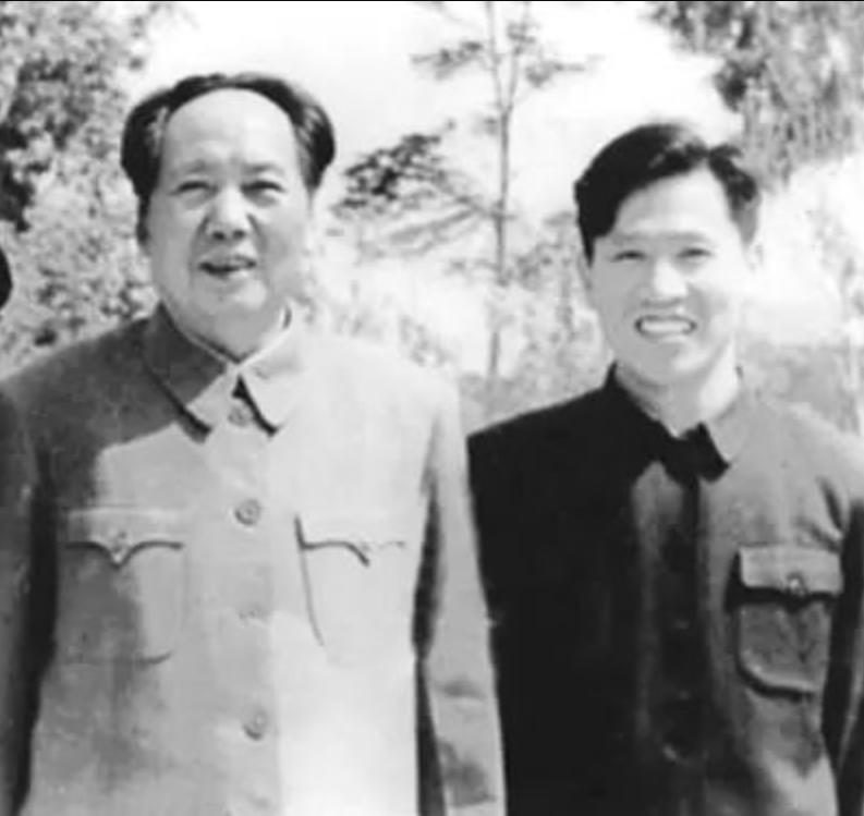 毛主席的五大秘书，结局如何？ 第一：江青1991年5月14日，江青在狱中趁