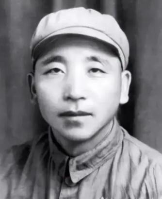 1938年4月，秦基伟一夜之间连杀100多人，而且被杀的全部都是罪恶滔天的大汉奸