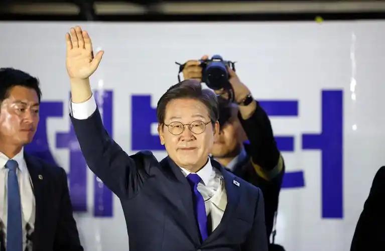 美国没干成的事，韩国想干？7月11日，韩国传出大消息：要用飞机把蒙古稀土空运回国