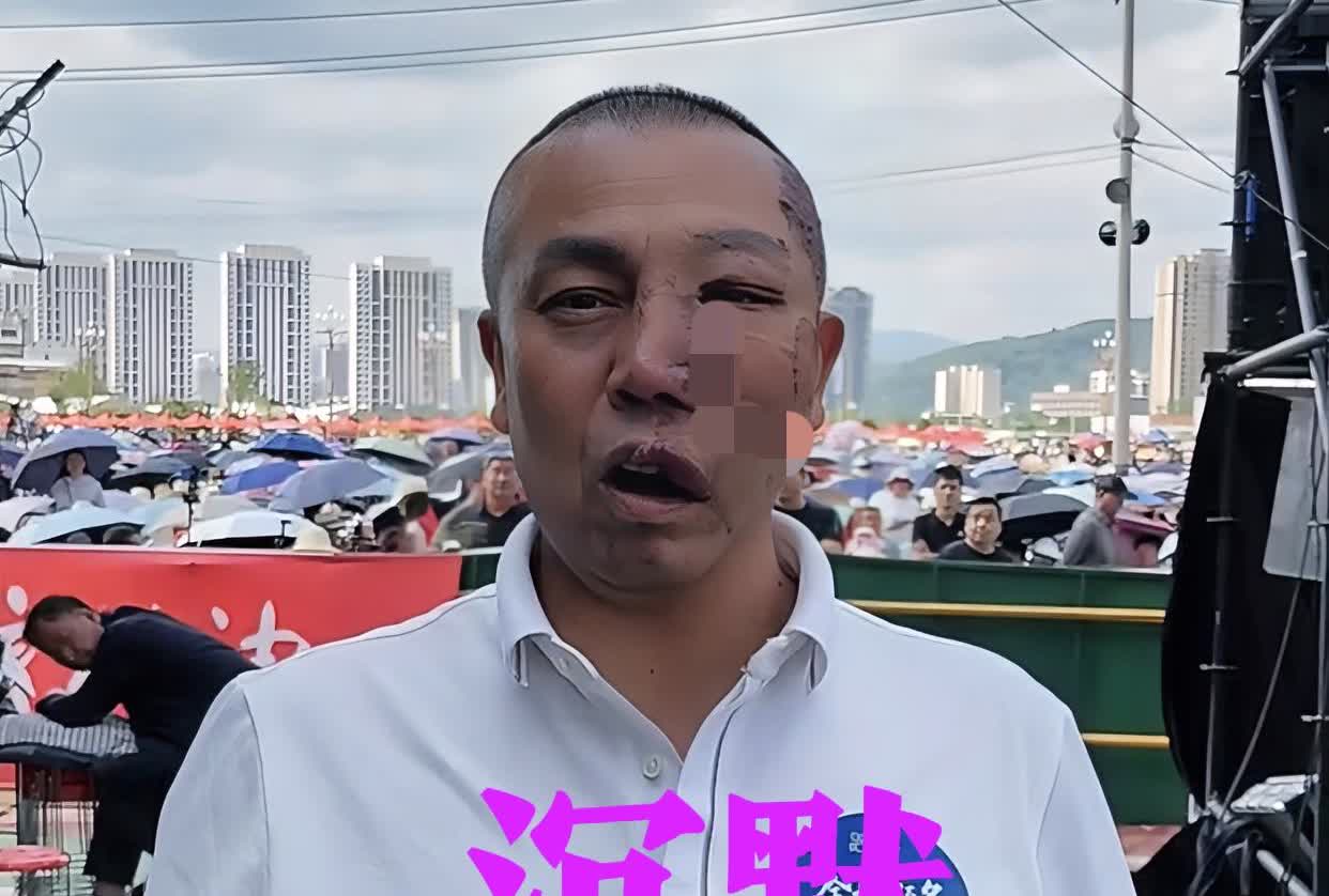 安万这次选择了沉默，安万宝鸡扶风演出临时取消，在网络上好像放了一个原子弹，姑舅爸