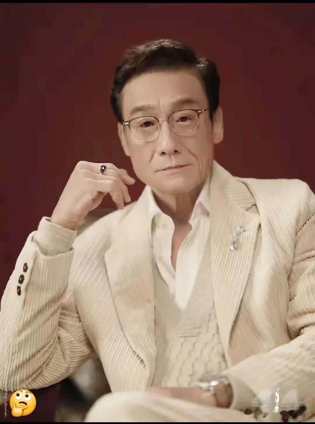 梁家辉的一段话最近又火了，听完心里五味杂陈。他说在香港，大家最敬重的是医生、老师、科学家，明星走在街