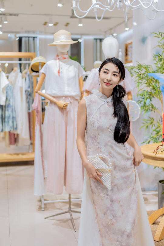 老祖宗的审美！再一次被新中式旗袍折服了！
