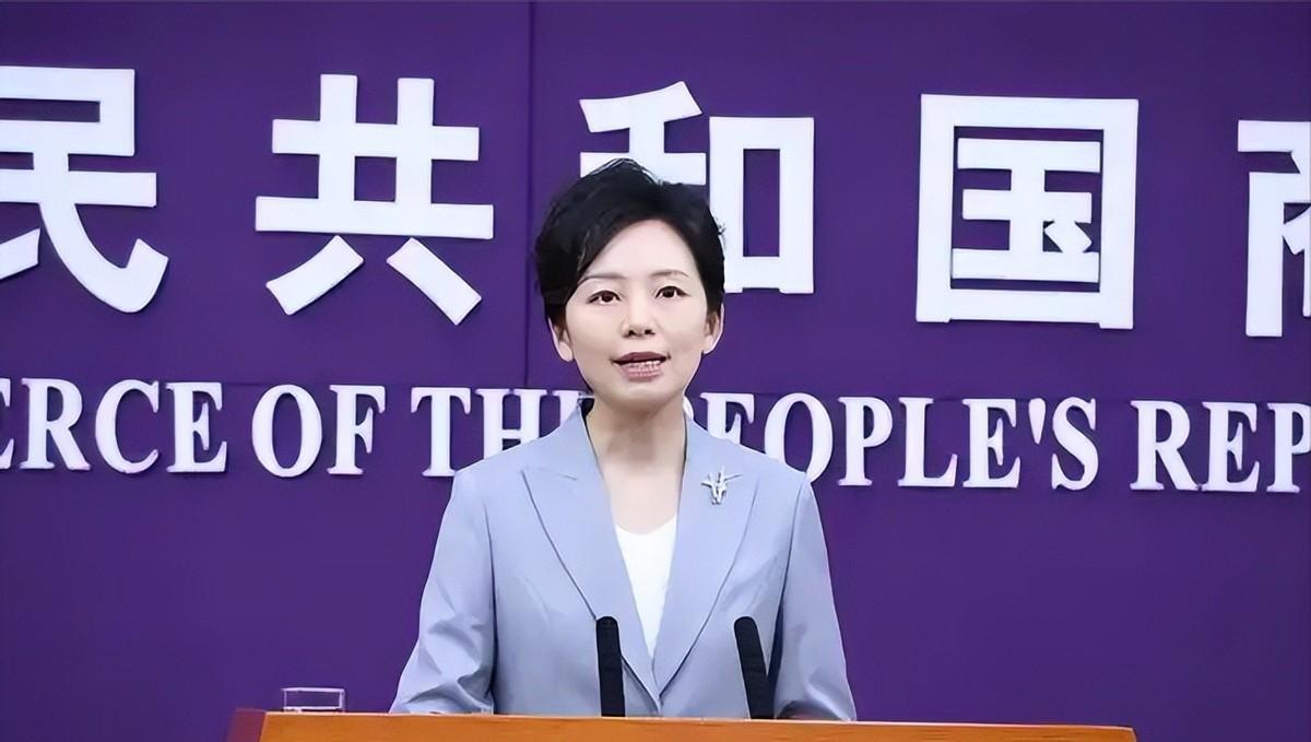 中美刚谈妥，转头增持百亿美债？这哪里是什么"180度大转向”，分明是有些人还没