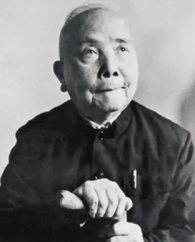 1949年，零下30度，十万大军挤在帐篷里瑟瑟发抖，战马一匹接一匹冻死在马厩。王