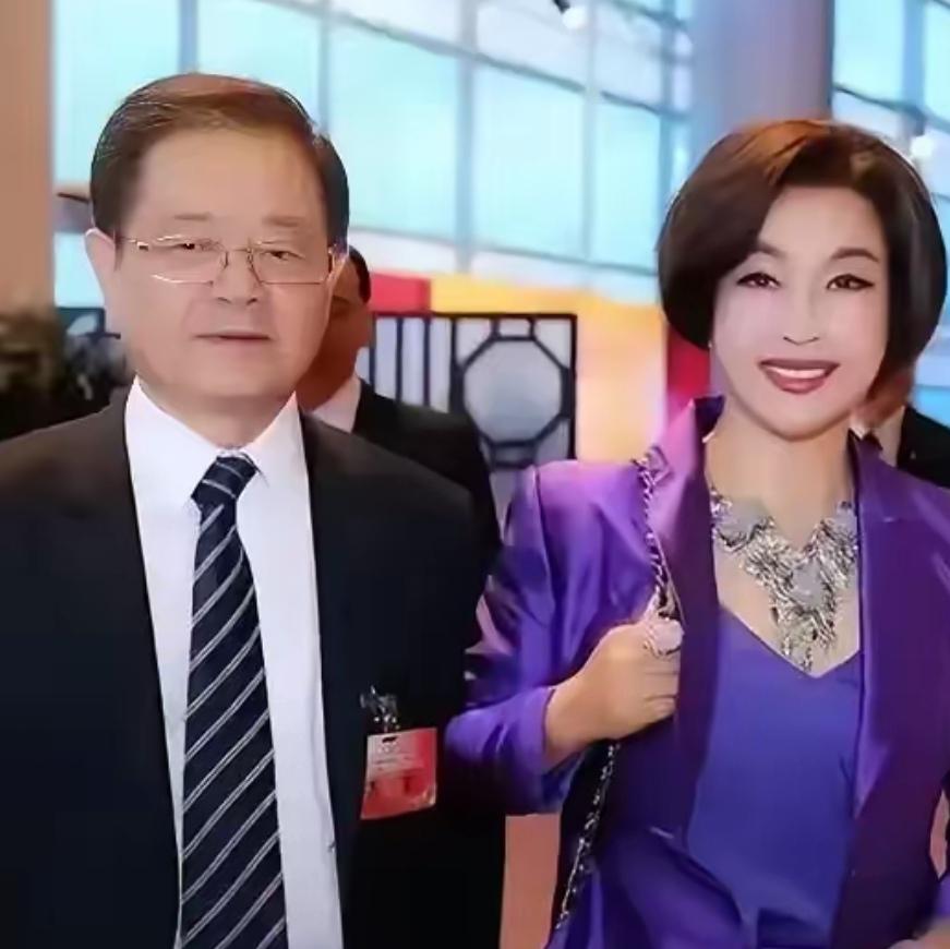 刘晓庆和古柯风波，搞得二人都没面子，其实最没面子的不是古柯，也不是刘晓庆，一定刘