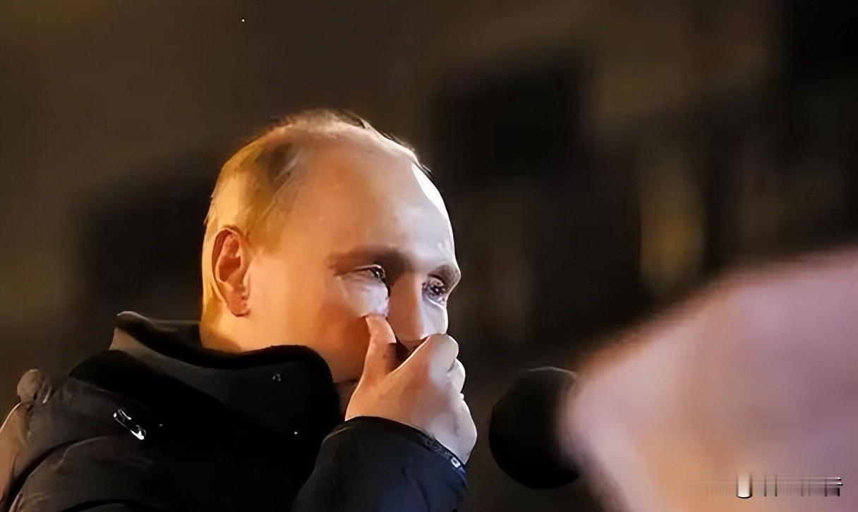 俄罗斯正在做一件让很多人看不懂的事——把苏联时期少先队、共青团那一套全搬回来了。