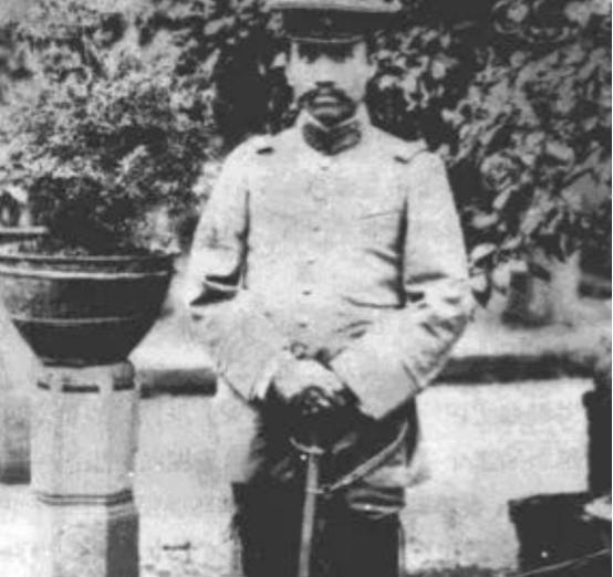 伟大的选择：朱老总1922年春离开滇军时月收入是4800大洋，1917年当旅长时