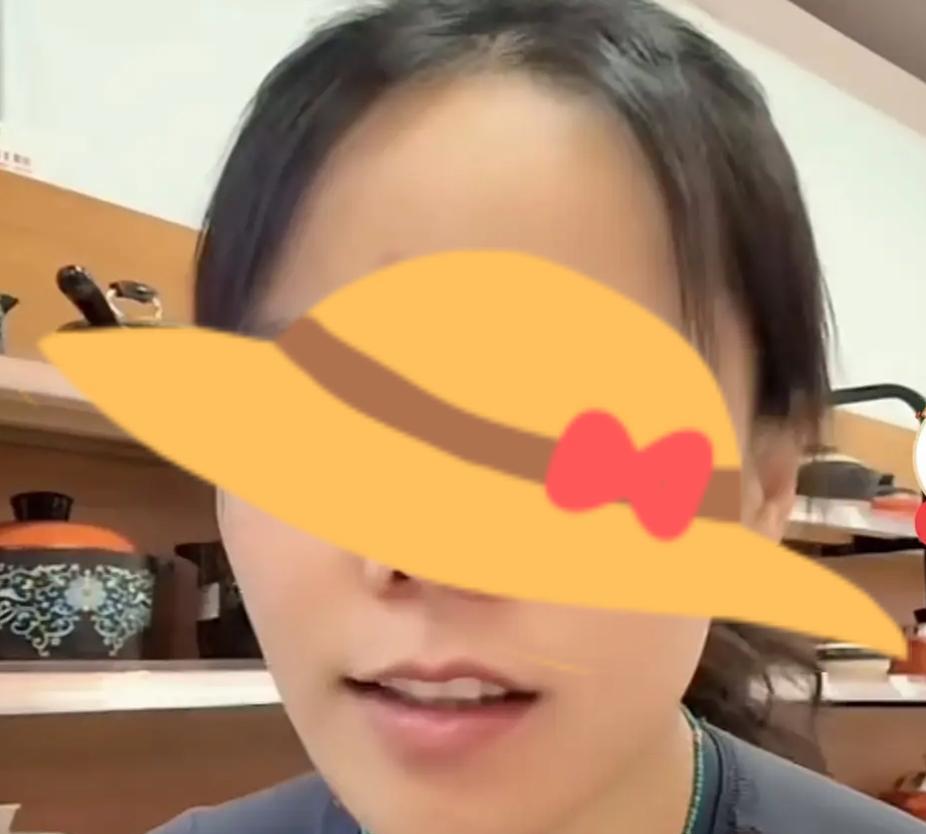 熊磊说，“不会有第二段婚姻了，也不会再嫁了”。我突然替她一阵悲伤，虽然我厌恶她骂