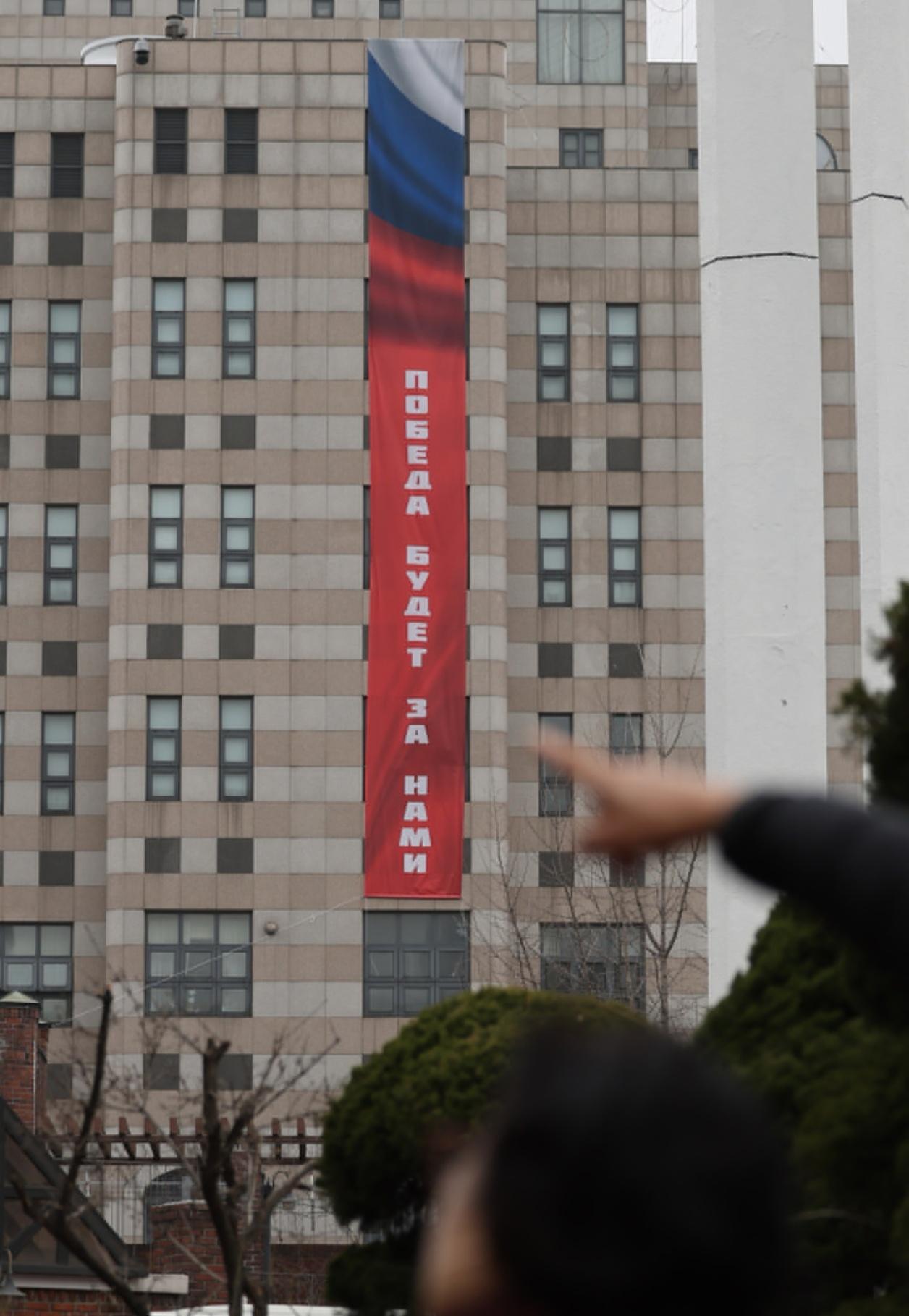 韩国的自尊心，这回又被俄罗斯狠狠“扎”了一下！据东欧媒体NEXTA（2月23