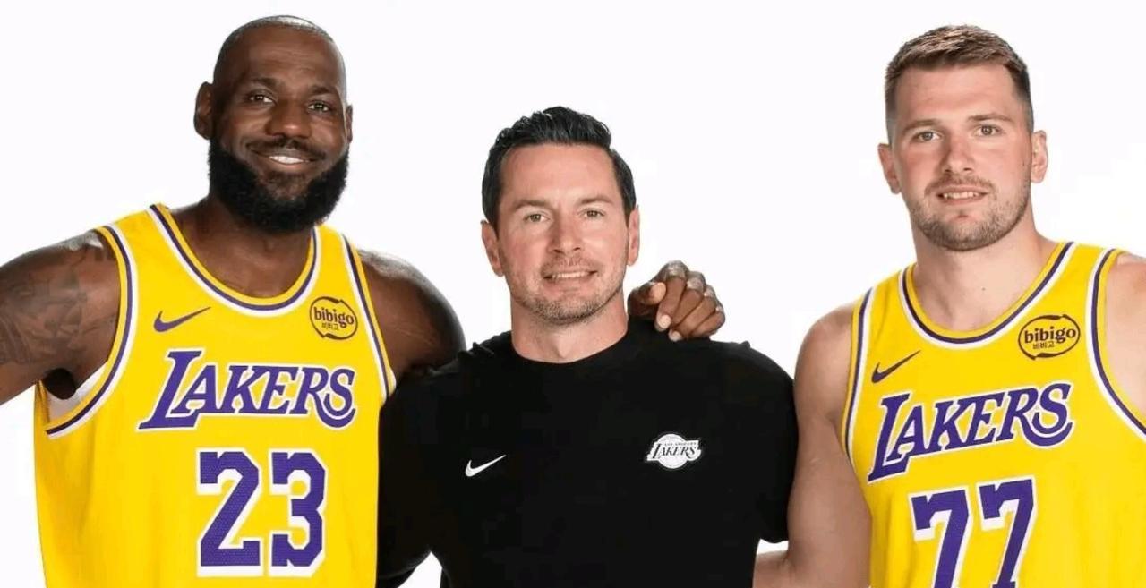 防守本来就是靠体系，一个人防守再牛逼，只有有两个漏洞，根本没法补，詹姆斯都41了