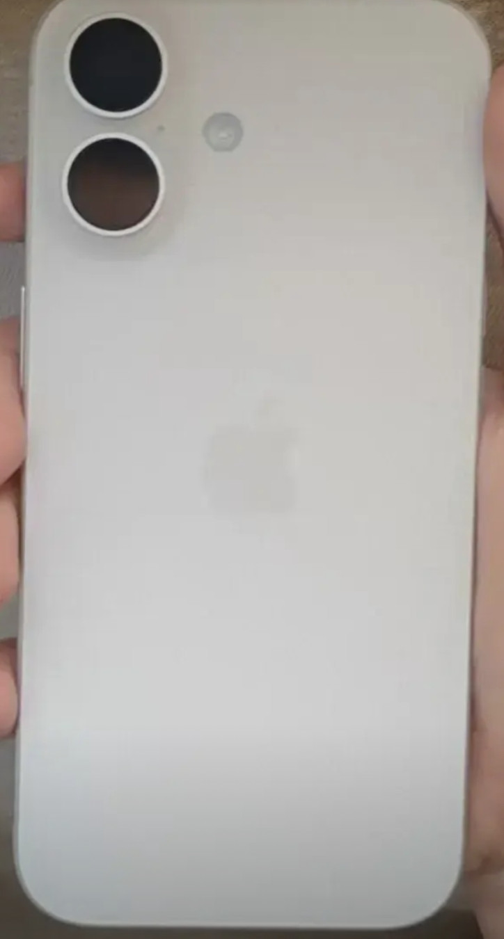 以前不理解为什么那么多人喜欢买苹果手机，包括我，也不喜欢苹果手机，但是有些地方确