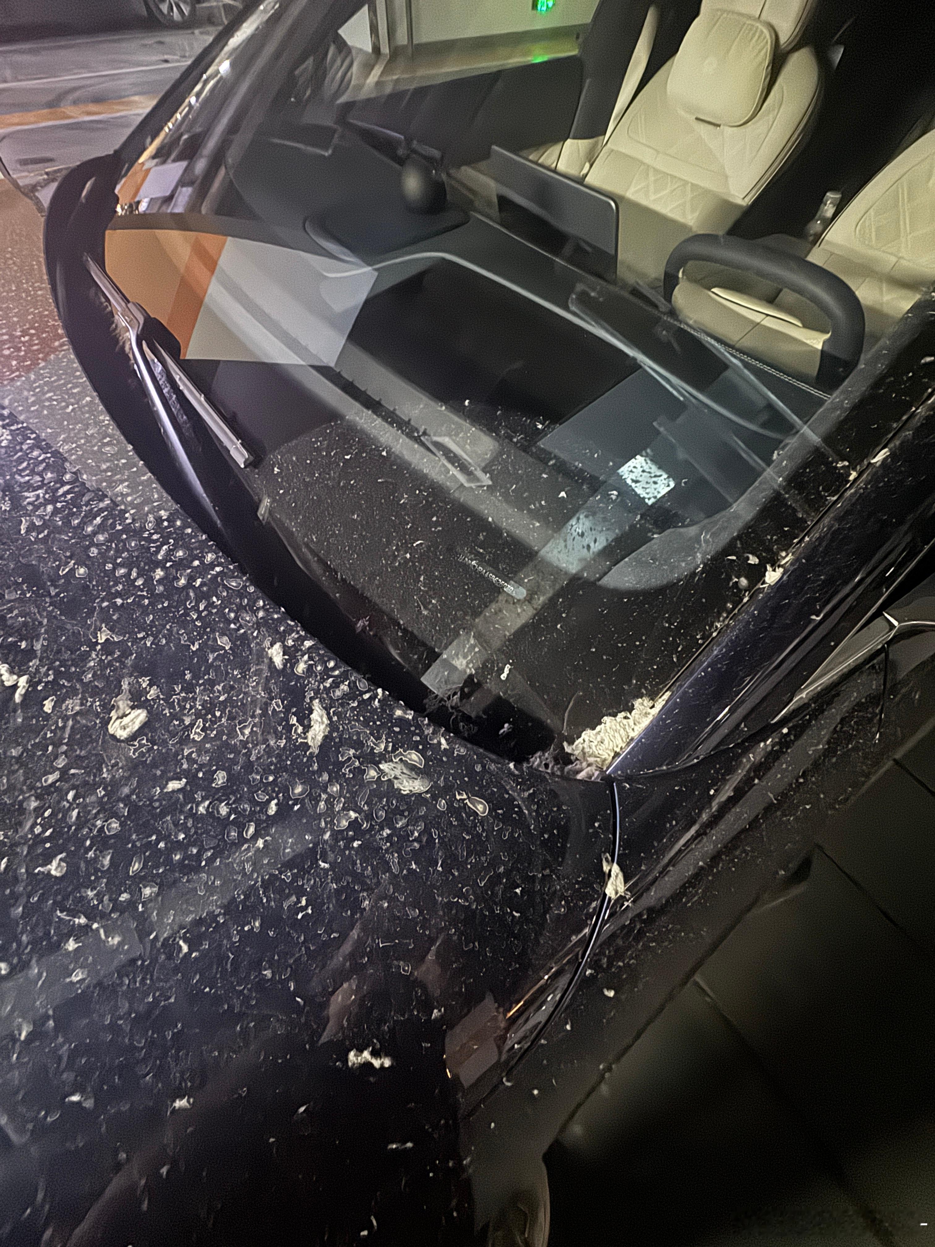 北京天上下的不是雨，一定要是某种特定的物质[哭哭][哭哭][哭哭]​​​