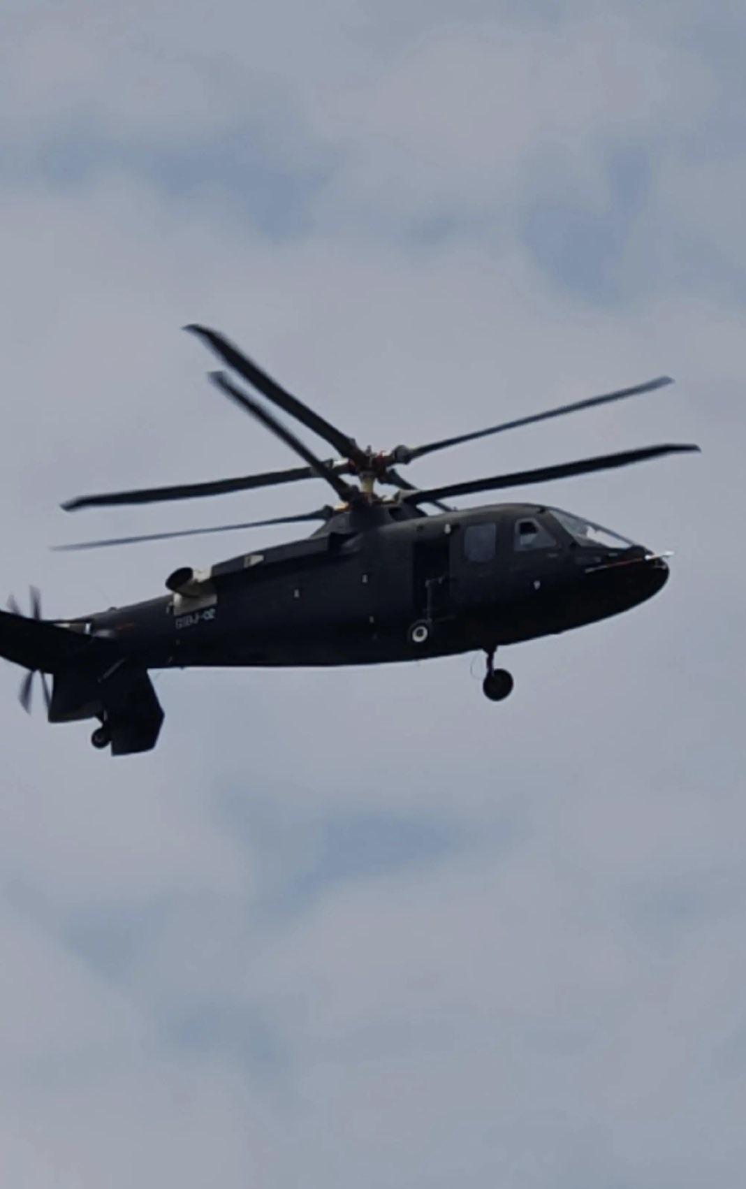 测试中的我国新型高速共轴旋翼系统和推进式螺旋桨直升机验证机与美国S-97“突袭者