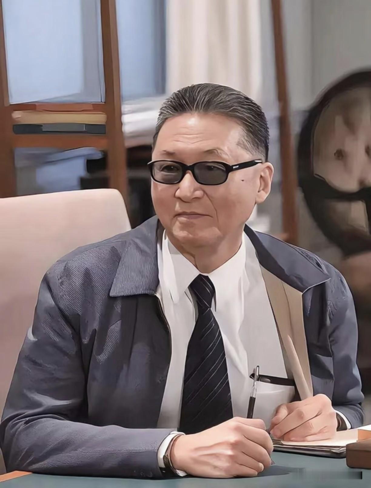 李敖先生说：“一个人在社会上，礼貌是没有用，谦逊也没用，古道热肠也没有用，忠厚老