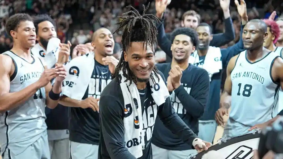 正式确认，32支球队，NBA要扩军了！马刺恐成最大受害者。2月10日，根据美国媒