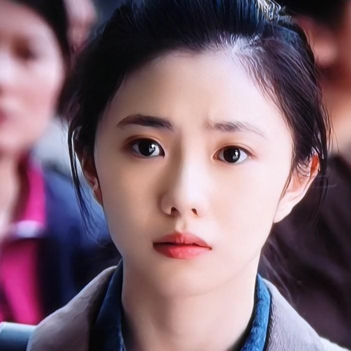 央视热播剧《主角》第三十六集里，忆秦娥可被人害惨了。人红是非多，一本杂志《唐城故
