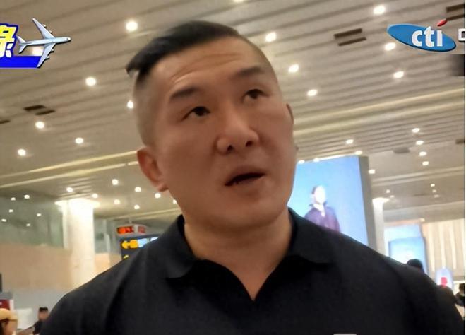 民进党政客建议他在大陆久住，馆长呛：有什么权力叫我不要回来？台湾网红“馆长”陈