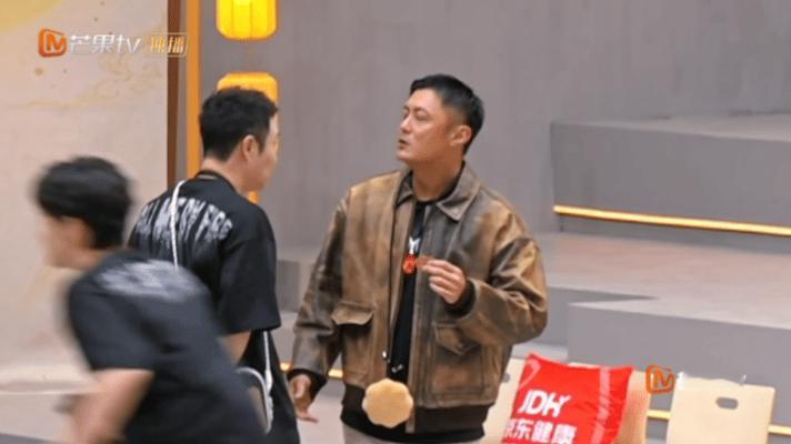 小沈阳第一个邀请余文乐 余文乐碰一起就碰 《披荆斩棘》新的一期，小沈阳第一来邀请