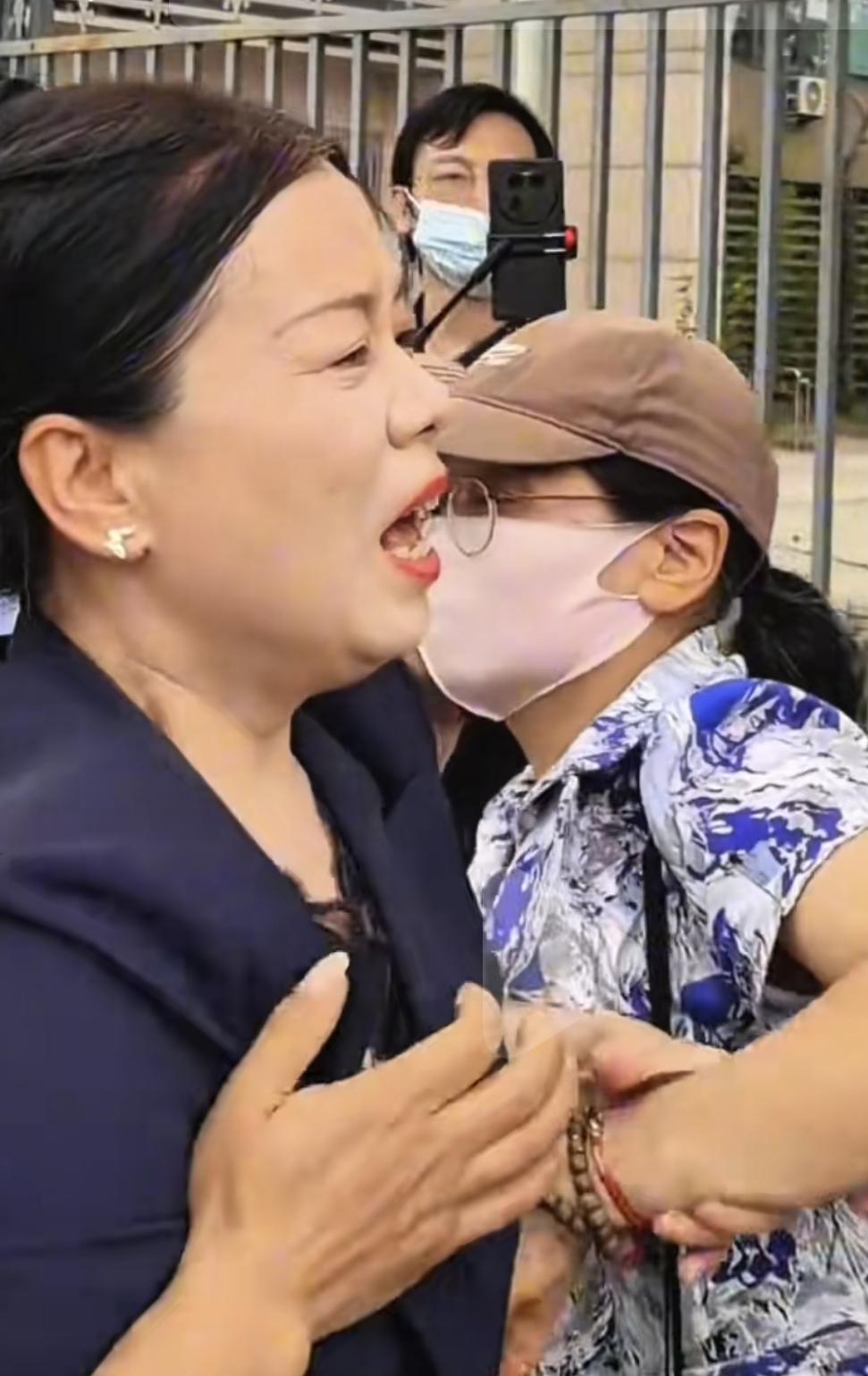 家人们好，我是姗姗。刚刚下播，粉丝姐姐让我发文说说这几天乱像啊。错换人生28年