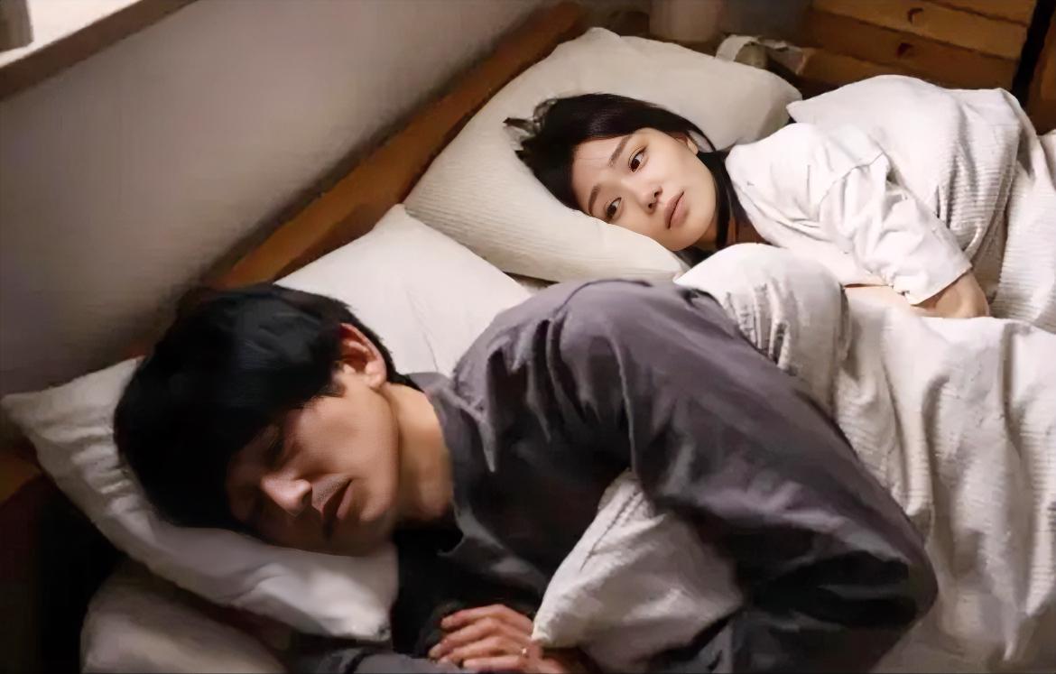 中年夫妻离不离婚已经不重要了，这是很多中年夫妻不得不面对的一个现实。关键从表面上