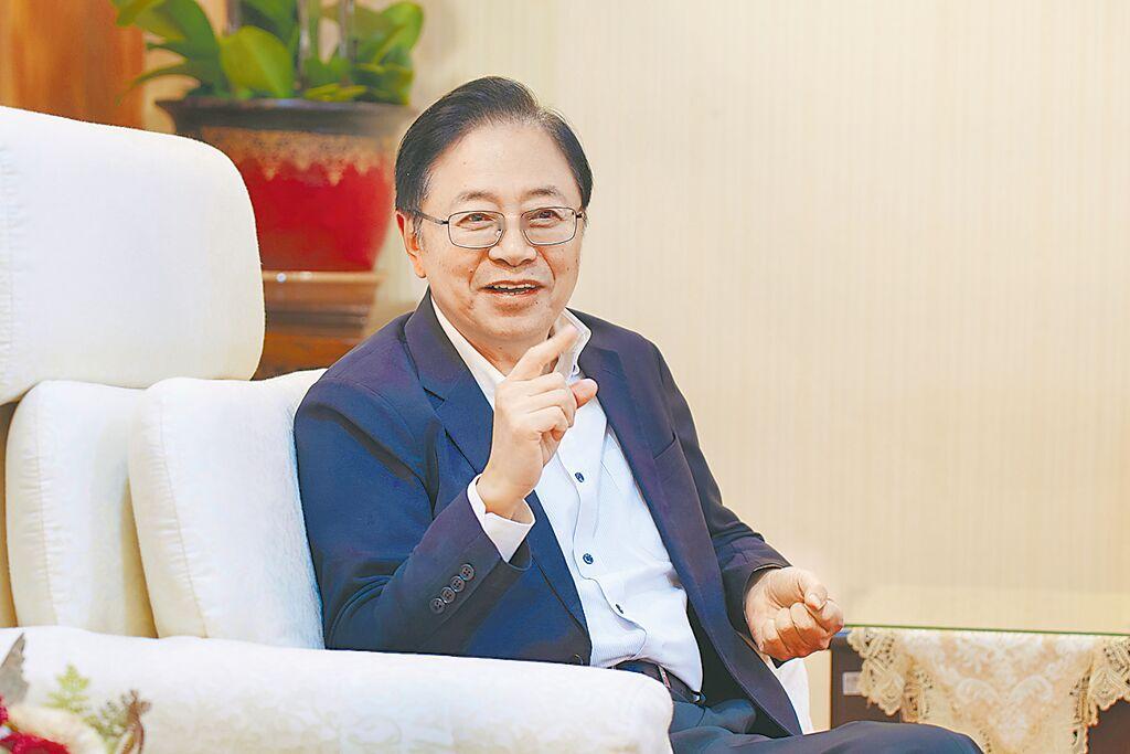 卓荣泰不副署《财划法》修正案，桃园市长张善政接受本报专访时直呼「不可思议」，他当