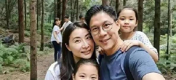 郭晶晶霍启刚晒女儿正脸照 无滤镜无遮挡 这才是豪门顶级富养的真相