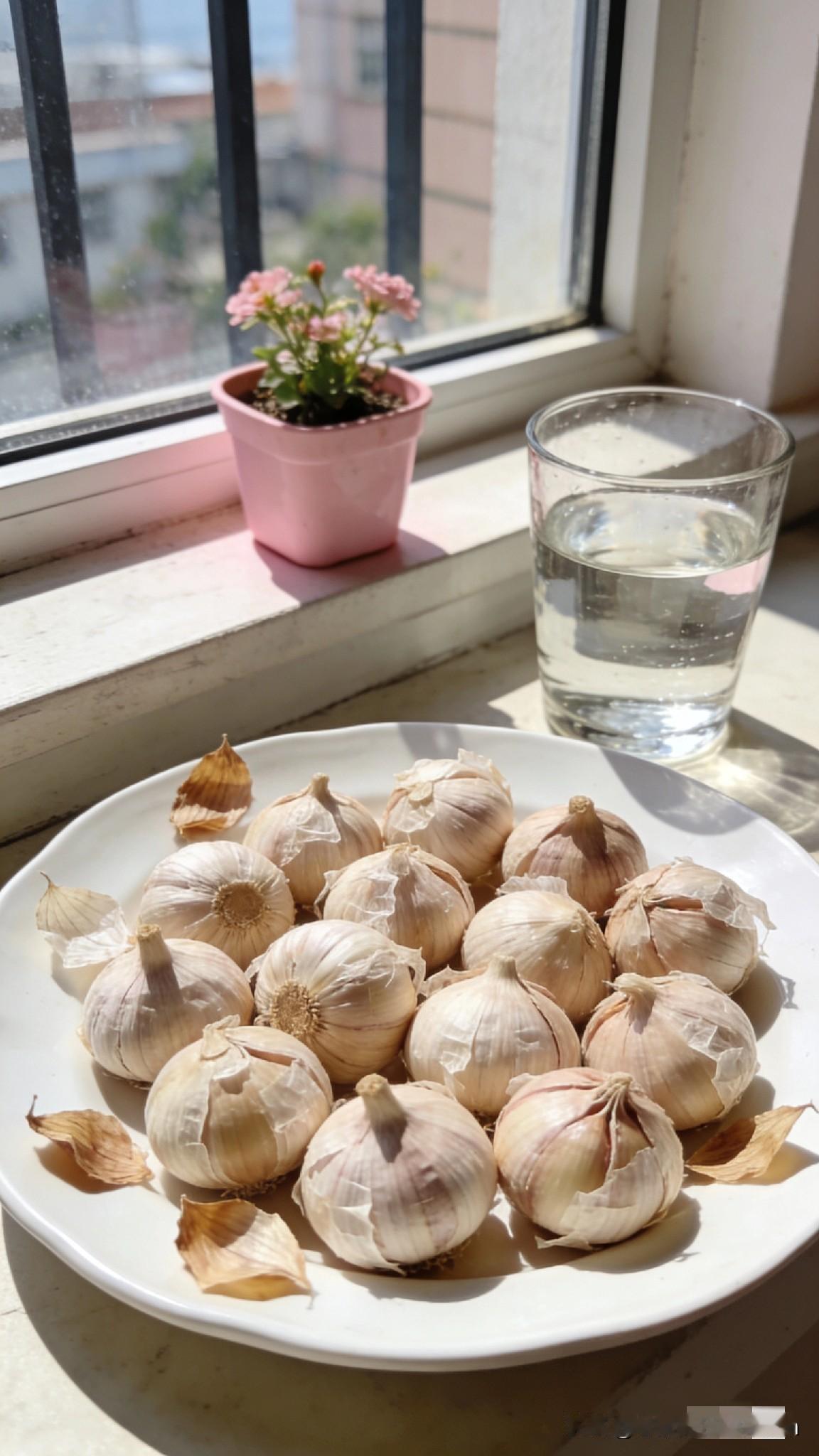 大蒜该怎么存放呢？作为地道北方人，家里的大蒜就跟盐油酱醋一样，顿顿离不开！