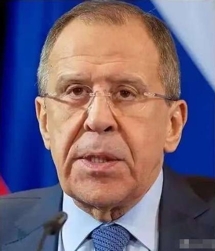 俄罗斯和西方，这回可能真的回不去了，最近俄罗斯外长拉夫罗夫说了句挺重的话，他说和
