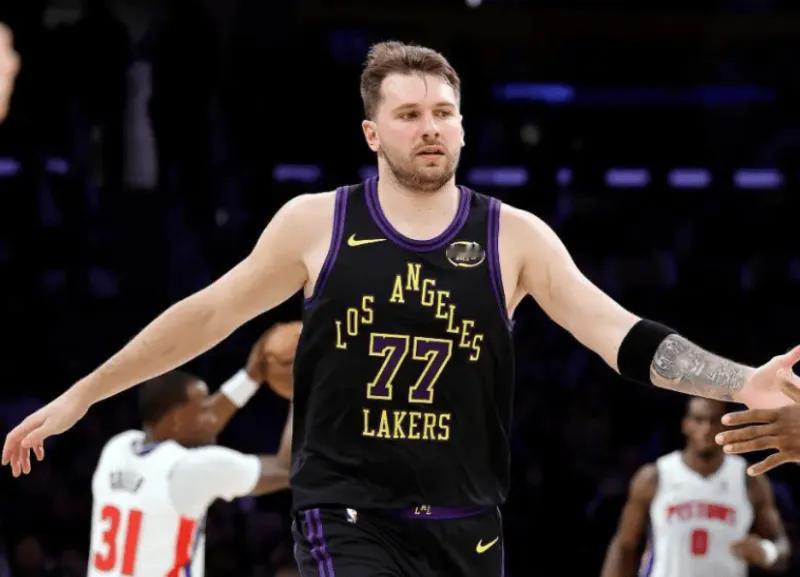 雷迪克还是很拎得清的，能分清楚，什么叫一顿饱，顿顿饱！湖媒：雷迪克不愿强迫东契