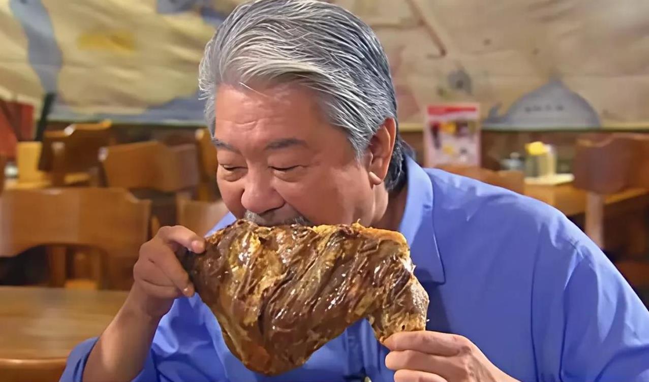 蔡澜之死：行尸走肉的一生蔡澜名为香港四大才子，其实就是一具行尸走肉，对社会对人