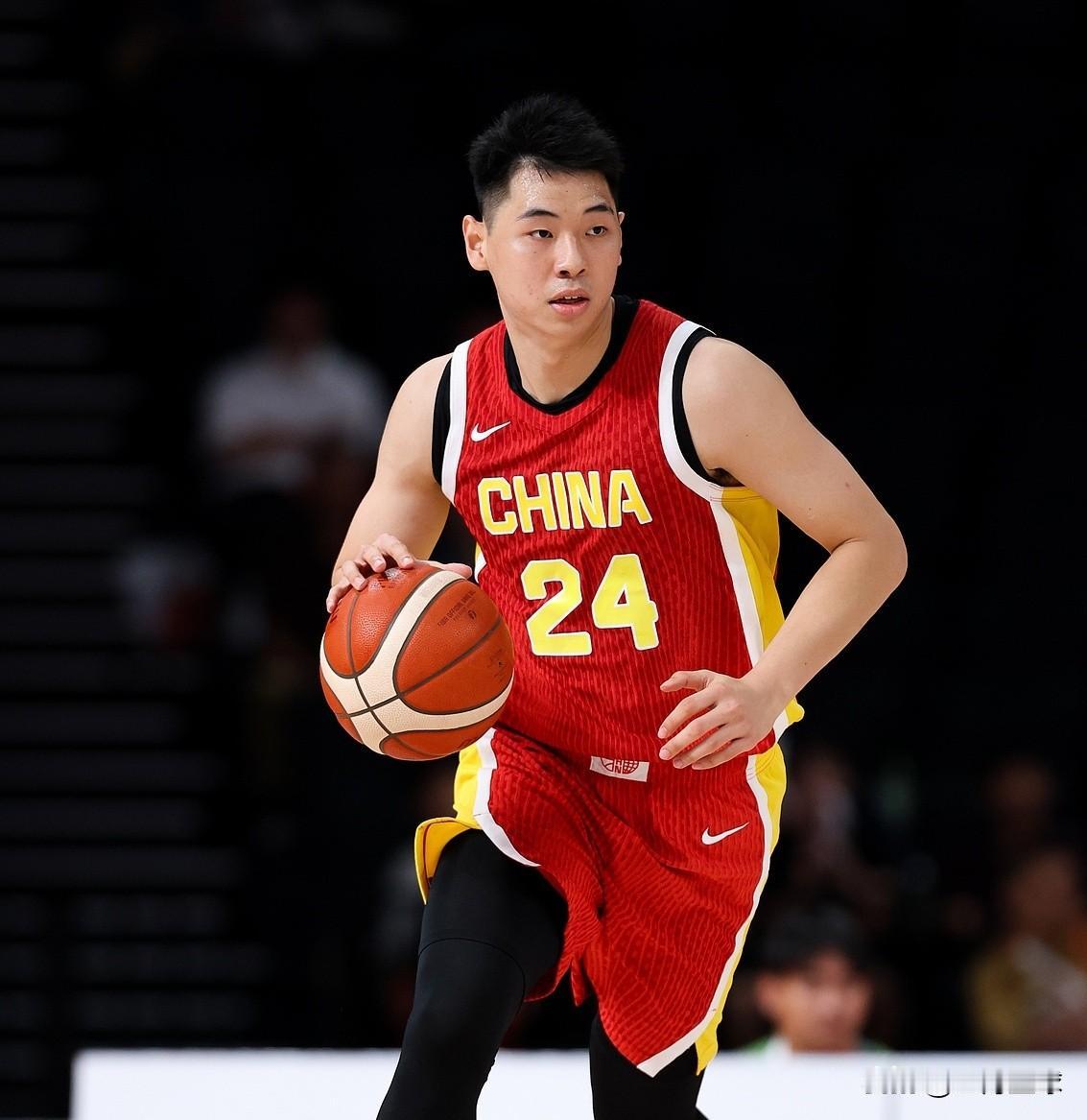 中国男篮3位锋线球员亚运会得分对比：1、崔永熙——23岁，身高199cm2