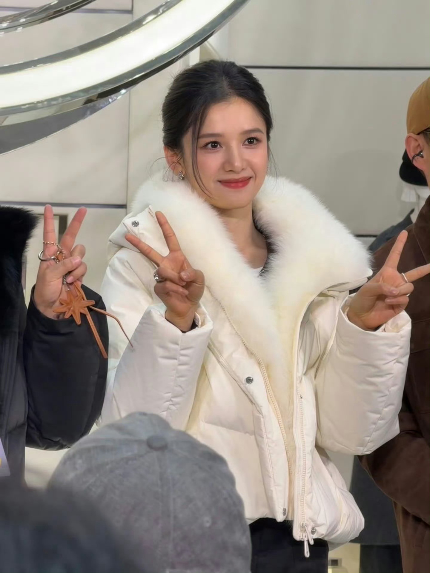 早八的张婧仪就美成这样