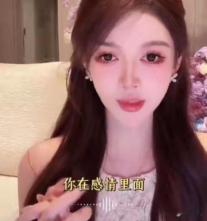 叶珂终于坦诚，她和黄晓明早在孕晚期就彻底分手，从待产生产到独自育儿，全程孤身硬扛