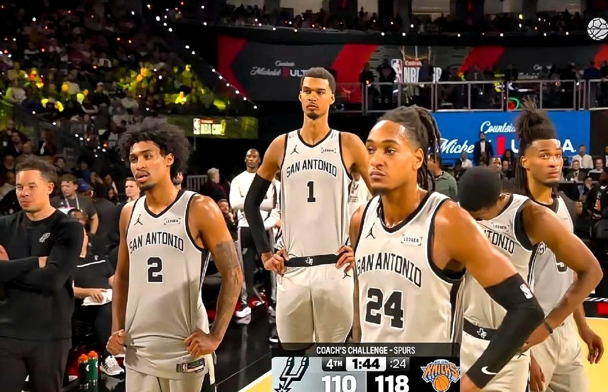 输掉关键战那晚，波波维奇在更衣室笑了——这才是马刺最可怕的进化信号。文班亚马现