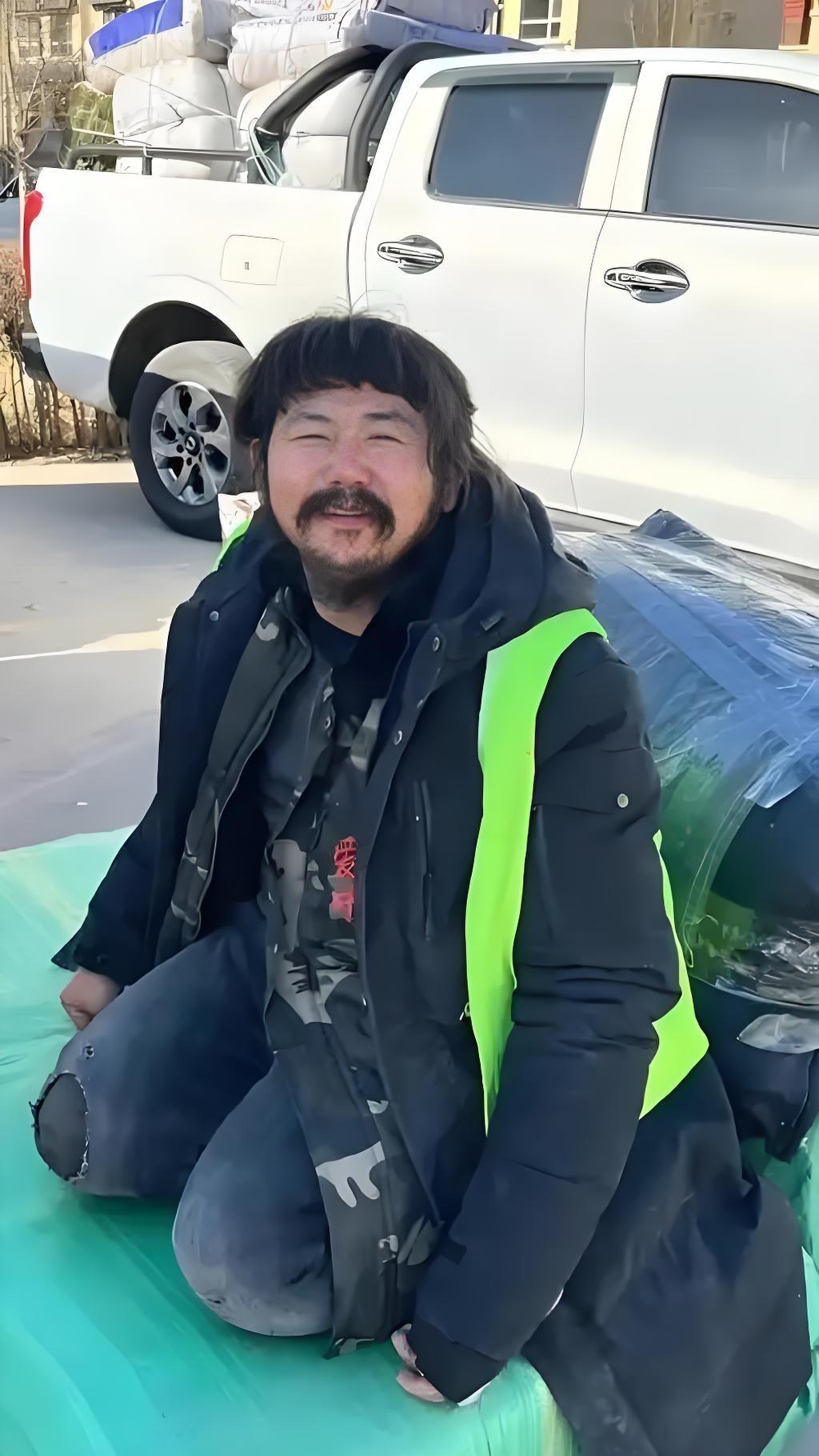 “广西高速火了！”这句话在网络上一经传开，立刻引发了轩然大波。事情的主角，是一位