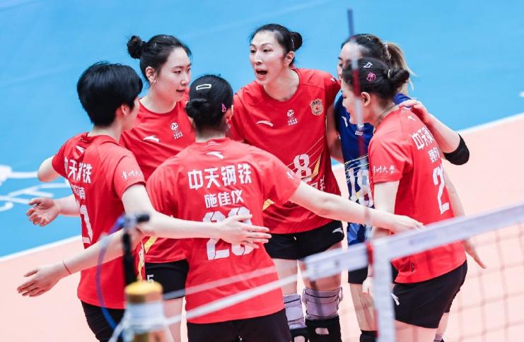 在排超联赛半决赛中，江苏女排力克天津女排，晋级了决赛。虽然江苏女排晋级了决赛，