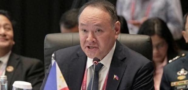 菲律宾曾警告中国：“如果中国还在黄岩岛附近驻扎解放军的话，菲律宾就会联合周边国家