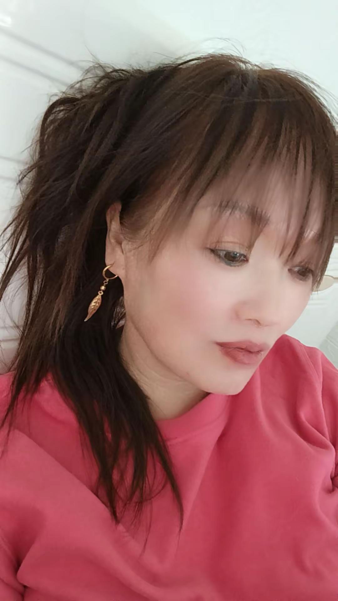 为什么你还想念他，为什么你不忘了她？