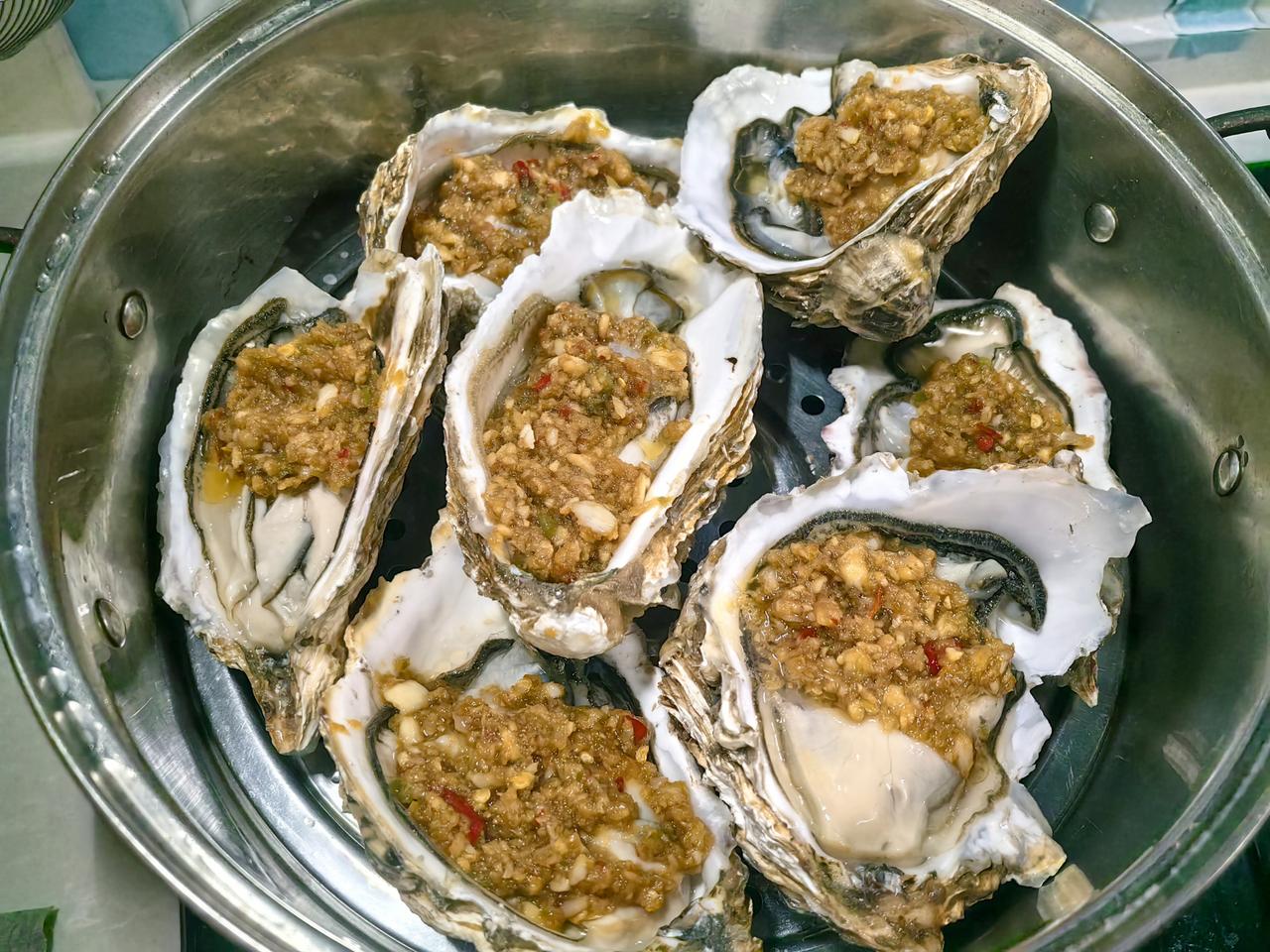 我要努力做个好媳妇，帮老公做饭做家务挣钱看孩子！这就是我的理想！