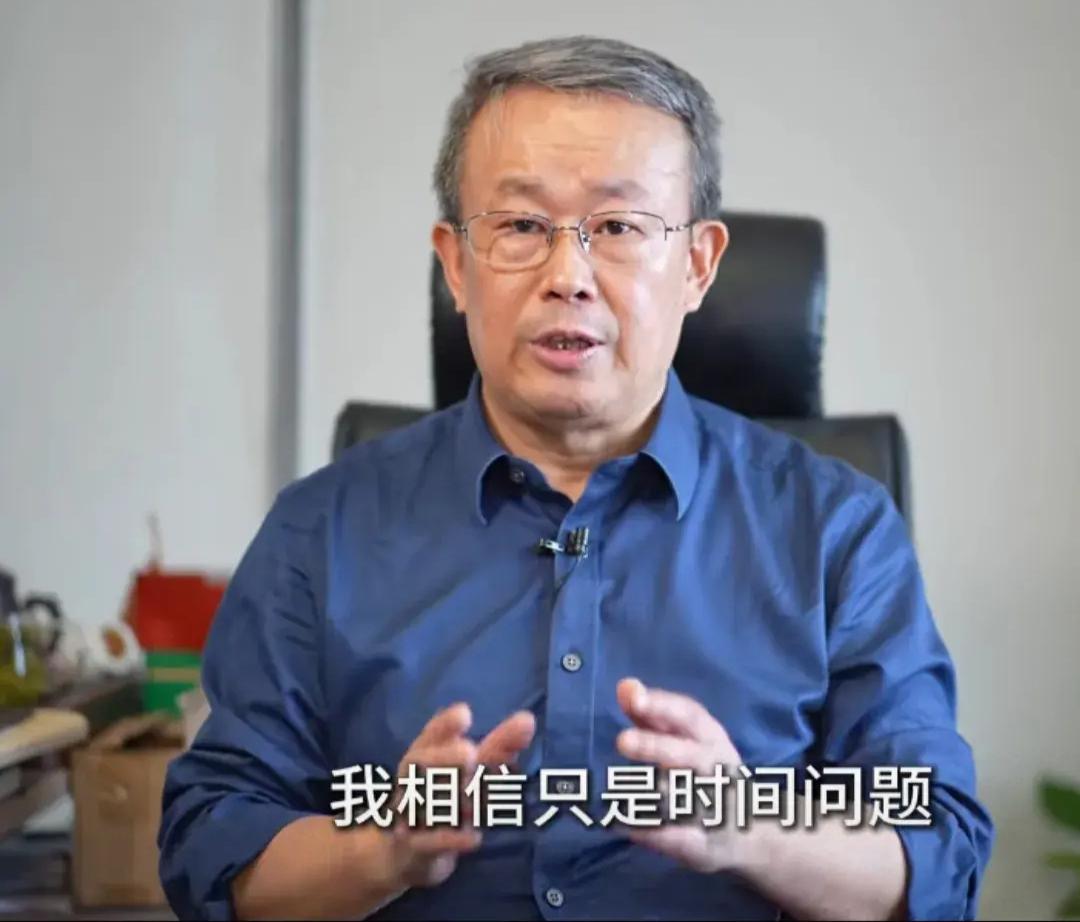 项立刚用华为Mate80ProMax记录生活。鸿蒙6操作系统在网络上热度很