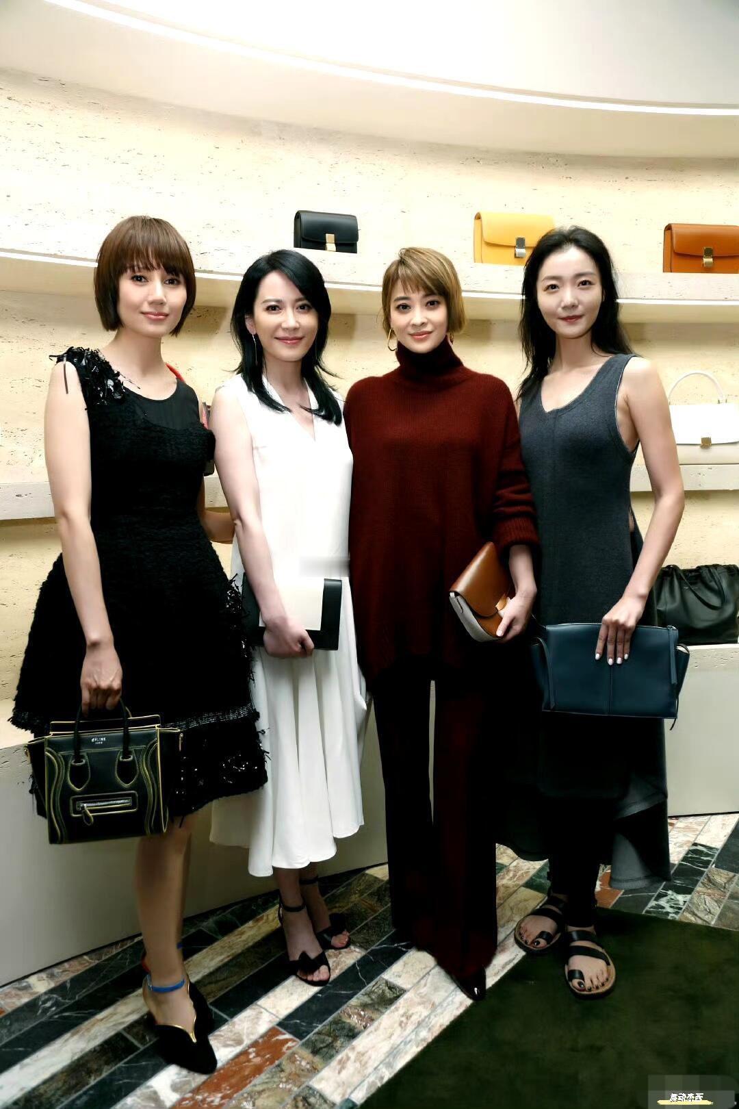 梅婷换了新造型，高级，洋气，亮眼，吸睛旁边的美女袁泉都显得暗淡无光了[呲牙笑][