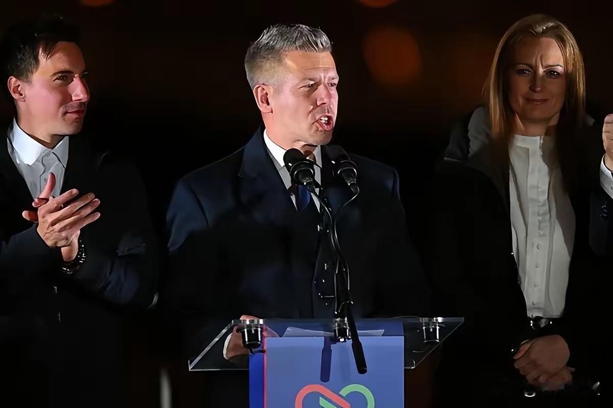 毛焦尔·彼得的执政思路，和欧尔班有什么不同吗？匈牙利换了新的掌权人，做事的方