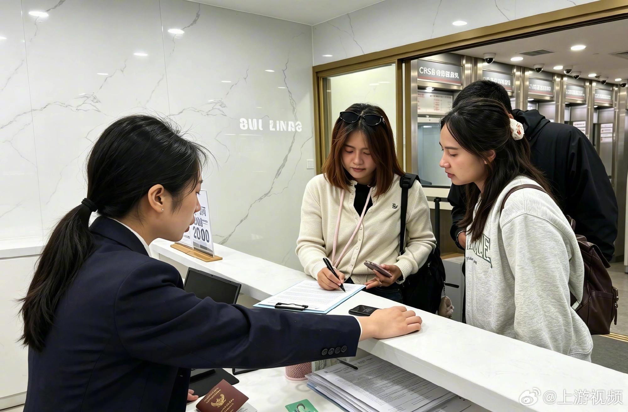 #境外游客来重庆买买买可现场退税#【#重庆离境退税商店增至320家#】重庆对全球