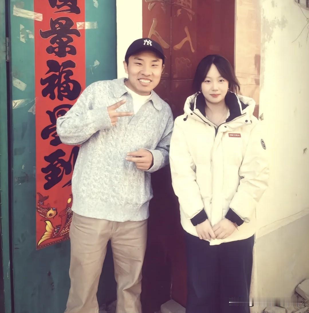 我滴乖乖，好多美女找徐志胜合影，回老家过年太忙了！2月21日，脱口秀演员徐志胜