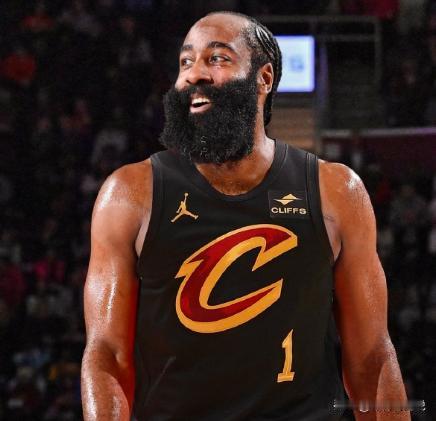 勇士逆转快船，完全在意料之外。只有经过对比，才知道哈登到底有多强。上个赛季，